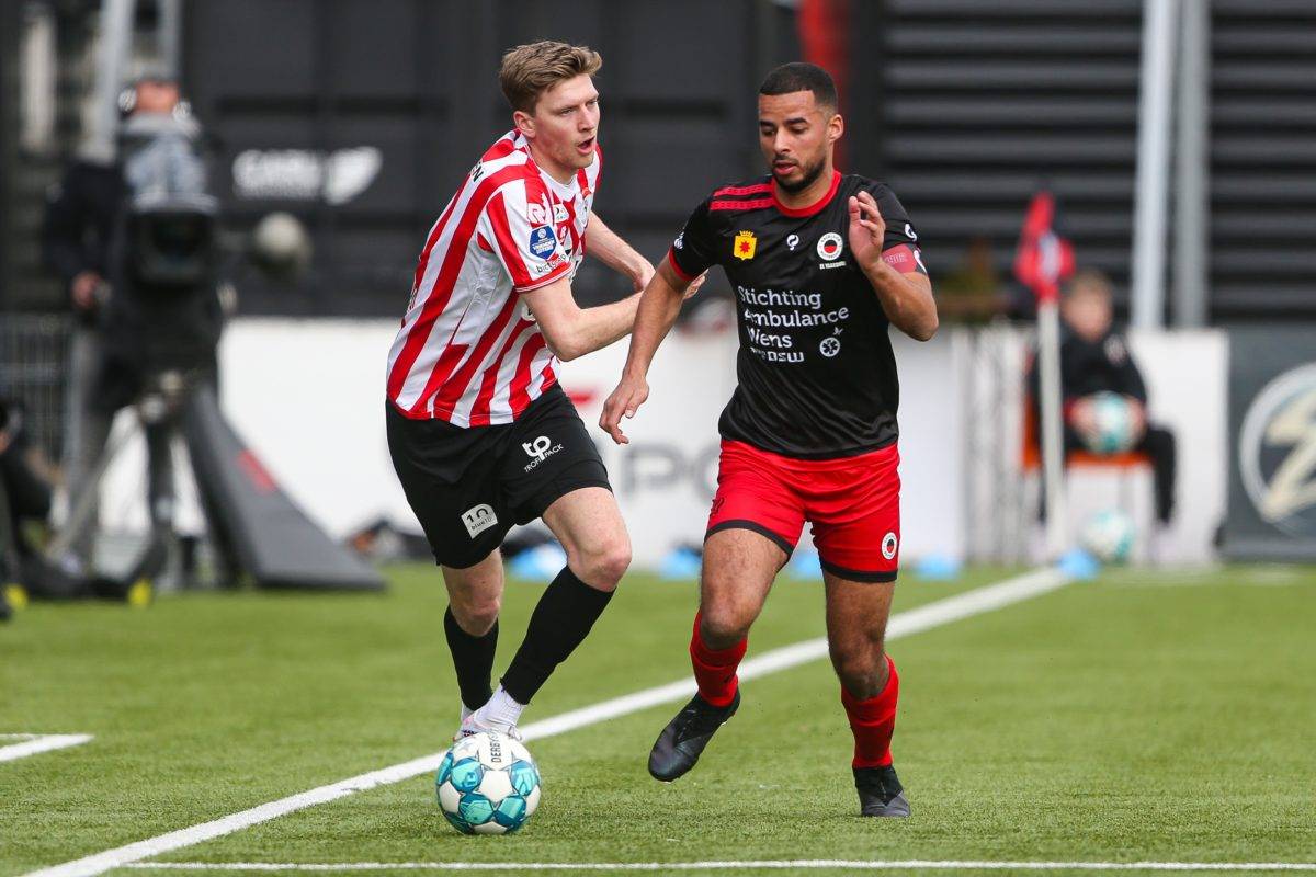 球员和帮助 球员和帮助